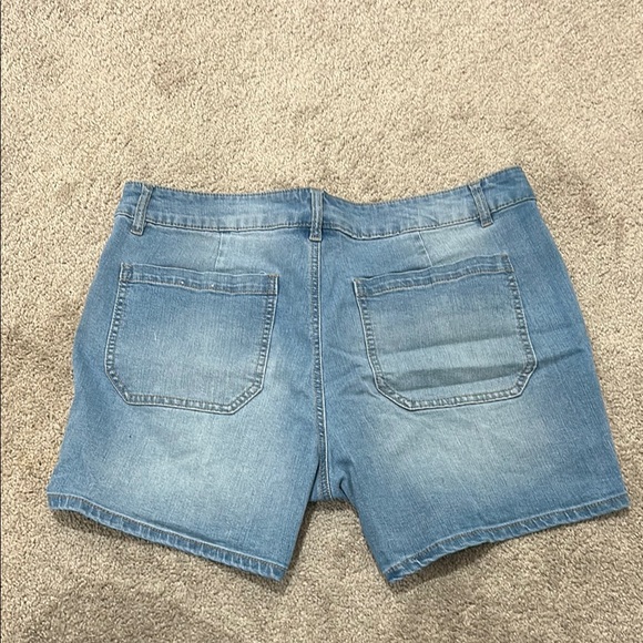 d. jeans Blue Jean Shorts with Frayed Hem and Stretch - Picture 3 of 3